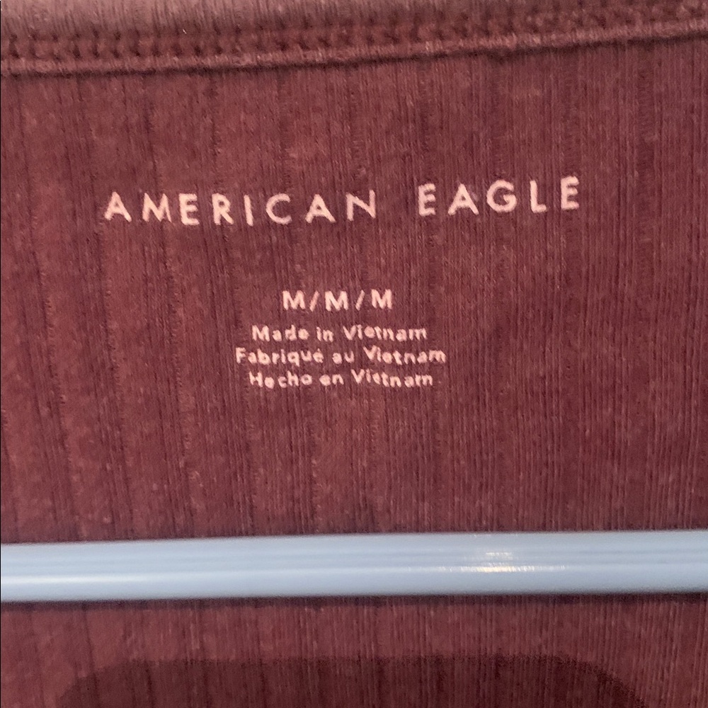 American Eagle Outfitters Purple Ribbed Material Crop Top SZ M - Picture 2 of 5